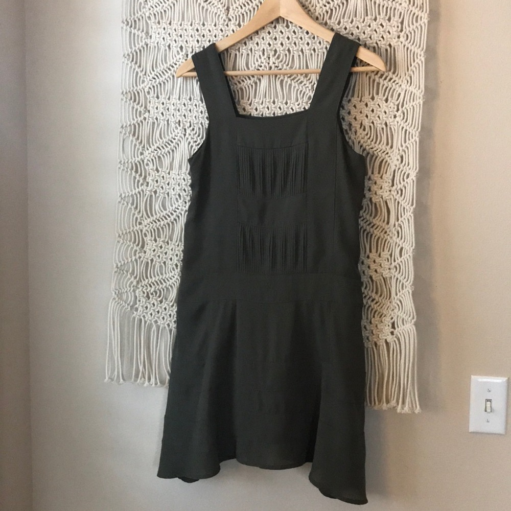 L’Amour by Nanette Lepore army green pleated dress with flared skirt ful…